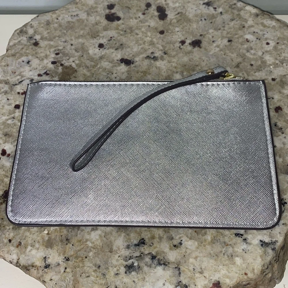 Kate Spade New York Metallic Silver 100% Cow Leather Beautiful Wrist Wallet